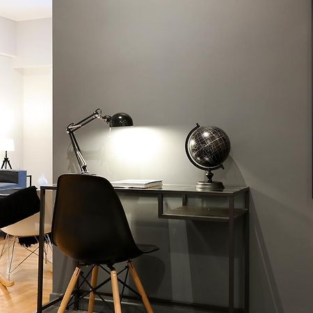 דירות אתונה Modern Downtown Flat Near The Acropolis By Upstreet מראה חיצוני תמונה